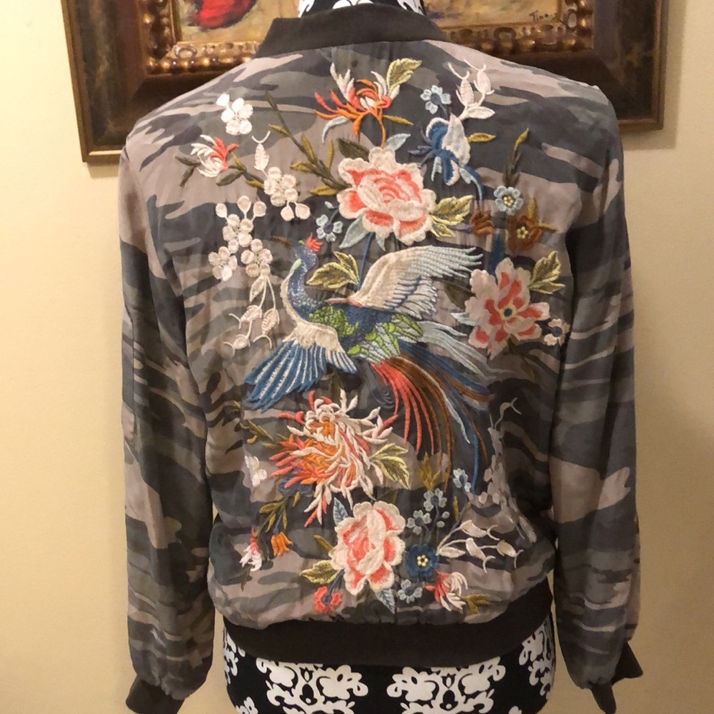 🌺Johnny Was Workshop Silk Camo embroidered lightweight zipper bomber jacket